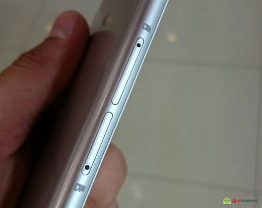 Samsung GALAXY J1 вид спереди слева